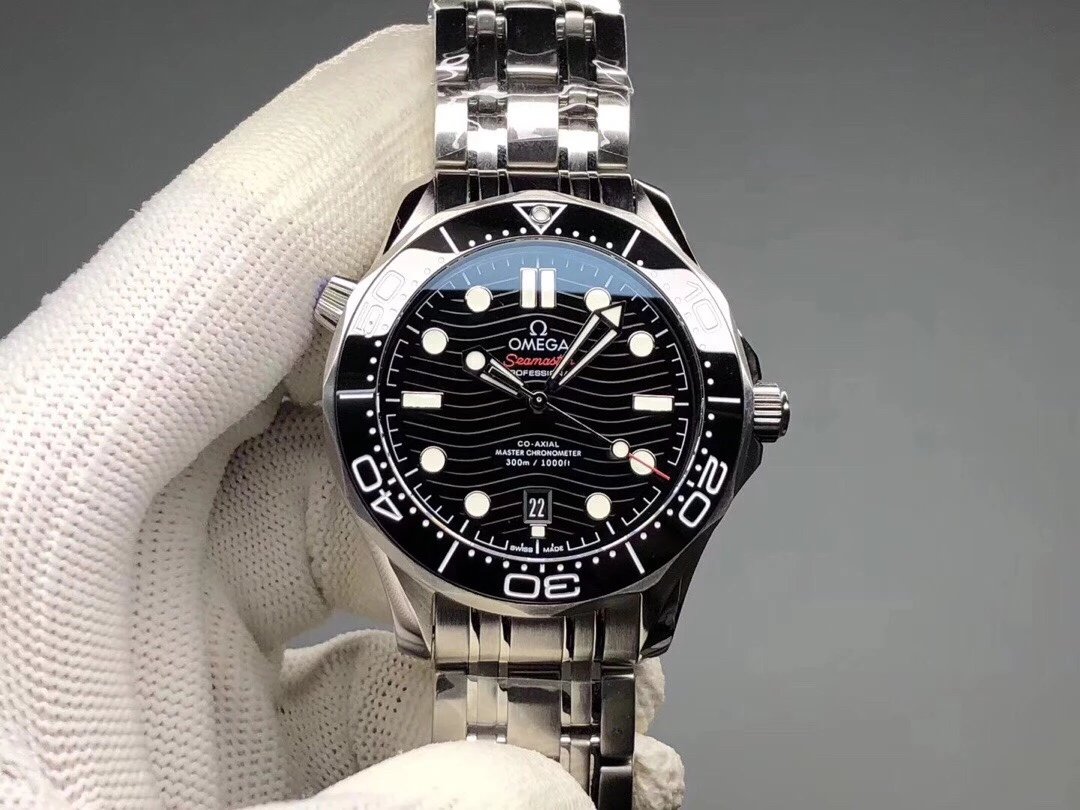 VS厂欧米茄海马300米新款波澜面黑色背透男士机械手表